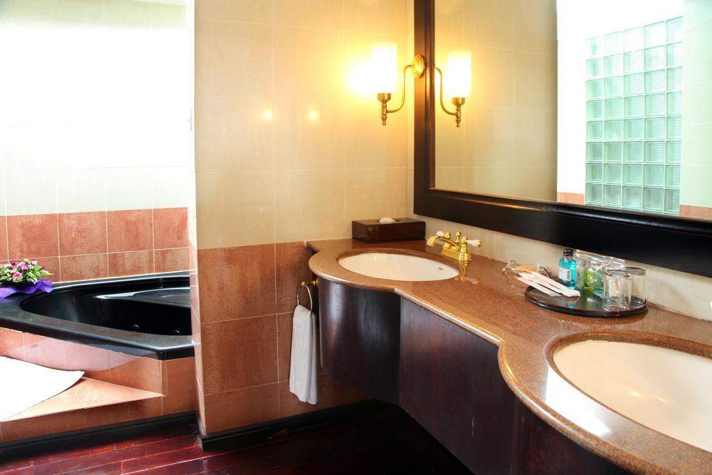 Thanh Thuy Hotel Dalat Extérieur photo